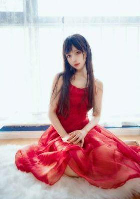 欧美大码模特包臀裙走秀_BD韩语在线观看